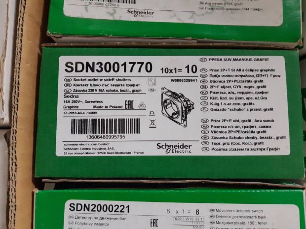 Schneider Sedna SDN3001770 fldelt csatlakozaljzat (dugalj), gyermekv