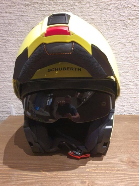 Schuberth C5 57-es M-es elad