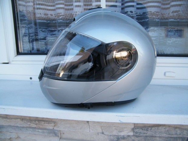 Schuberth C-3 sisak elad�