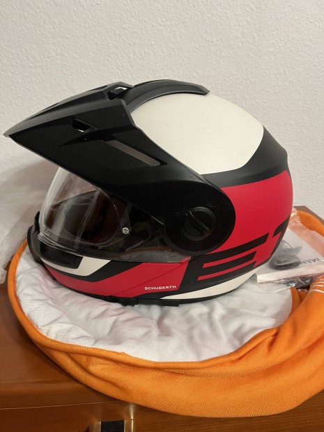 Schuberth E1 sisak