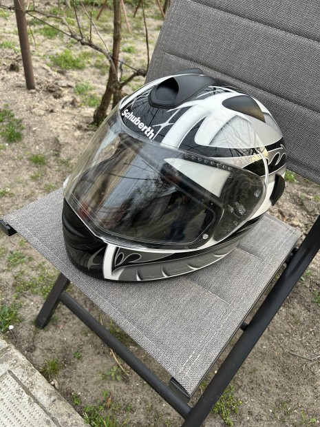 Schuberth buk�sisak 