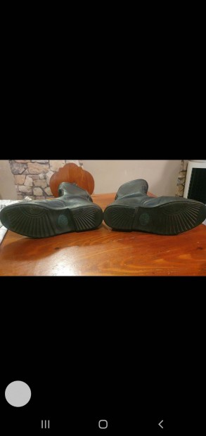 Schuh motoros csizma 40 méret
