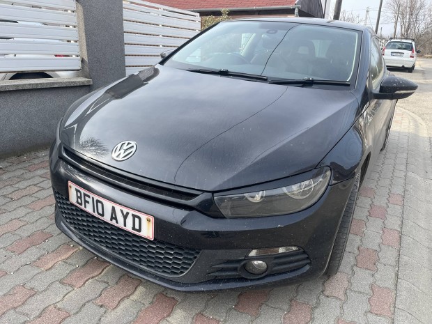 Scirocco motorh�ztet� l�kh�r�t� ajt� s�rv�d�