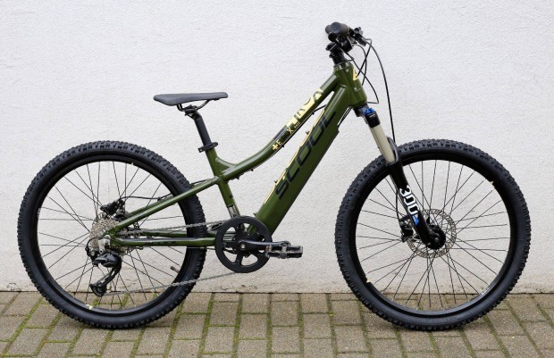 Scool etrox Race 24" alu gyerek ebike kerkpr