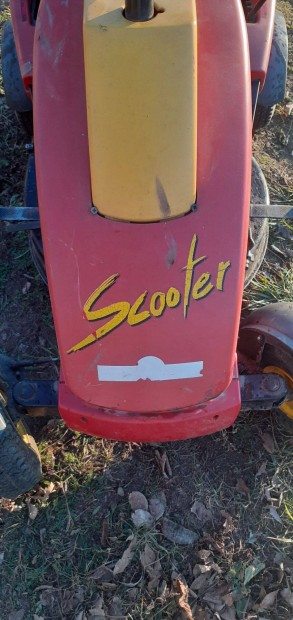 Scooter fnyr traktor elad