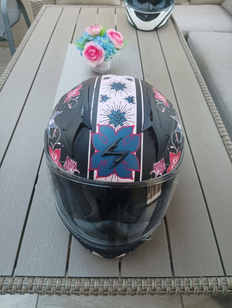 Scorpion buk�sisak