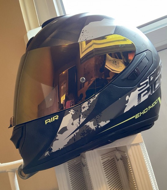 Scorpion exo 1400 air Buk�sisak, motorker�kp�r sisak Helmet