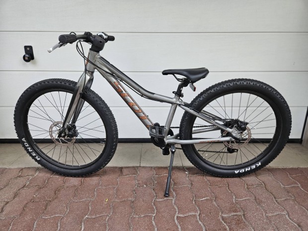 Scott 24-es MTB kerékpár