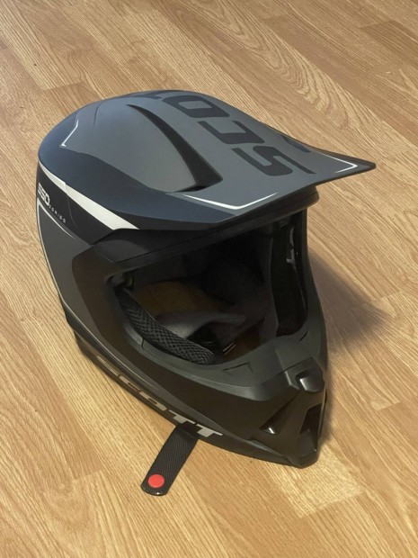 Scott 550 MIPS buksisak
