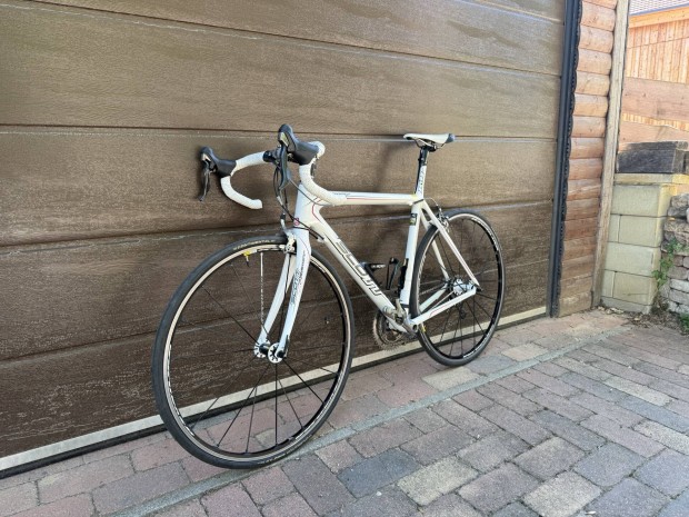 Scott Addict R4 Carbon országúti kerékpár