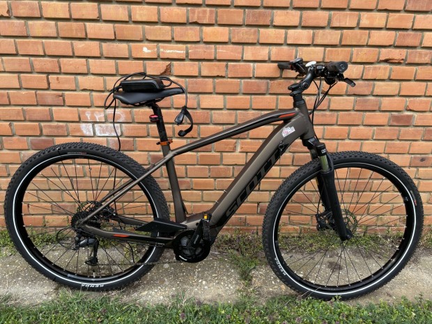 Scott Cross Eride 20 ebike M vázmérettel és 882km-rel