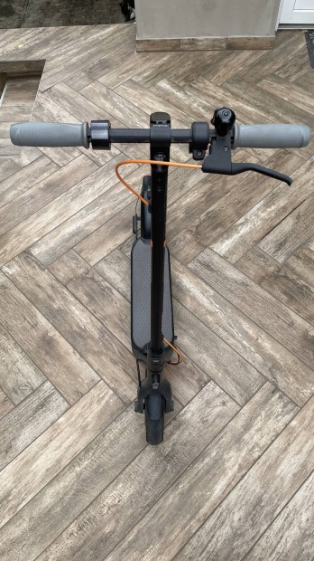 Seagway Ninebot Kickscooter F40E elektromos roller