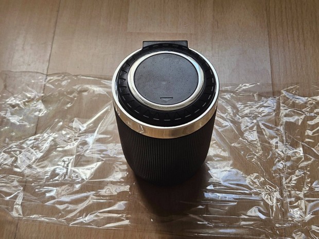 Seametal LED autós hamutartó hamutál popup fedéllel