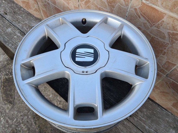 Seat 15" 5x100 alufelni / 4 db /