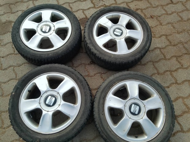 Seat 4x100 15" alufelni 