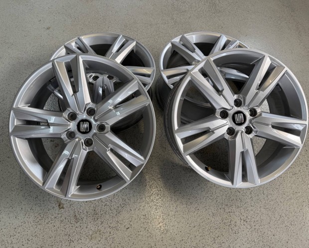 Seat 5x112 R18 alufelni