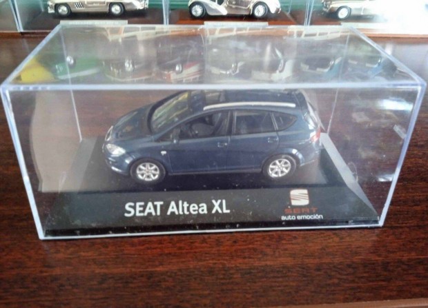 Seat Altea XL kisauto modell 1/43 Elad