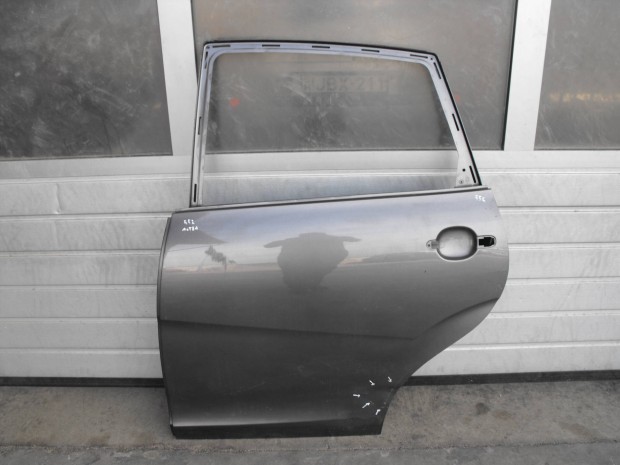 Seat Altea bal hátsó ajtó 2004-2015 5P0 833 311