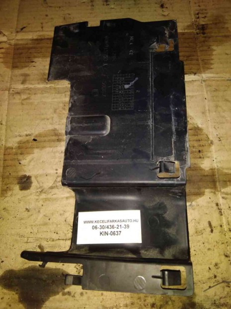 Seat Cordoba 02-08 Akkumul�tor Takar� Burkolat