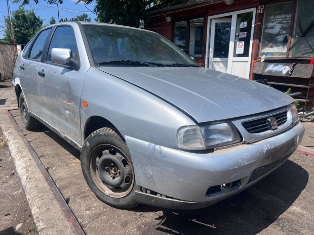 Seat Cordoba (1999) 1.4i APQ Alkatrészek #M2812