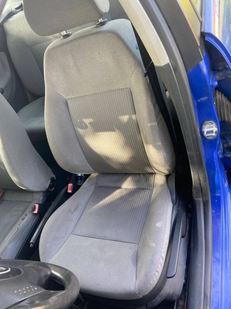 Seat Ibiza 6L (2002) vezetőülés 5 ajtóshoz