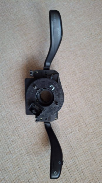 Seat Ibiza 6L / Cordoba 6L bajuszkapcsol lgzsktvezetvel