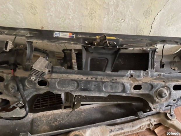 Seat Ibiza Mk2 homlokfal kompletten merev�t� vas