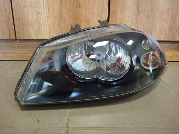 Seat Ibiza / Cordoba 6L 2002-2006 bal első fényszóró. Szép állapotú
