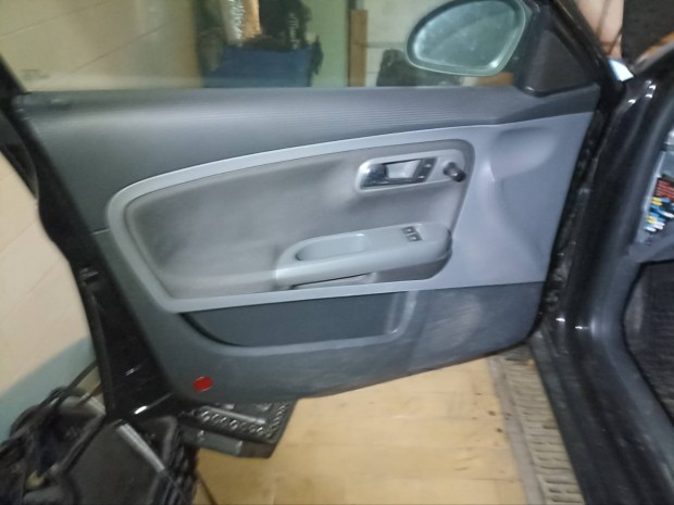 Seat Ibiza alkatr�szek 