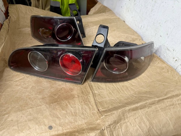 Seat Ibiza hátsó lámpa sötét 6l6945108b