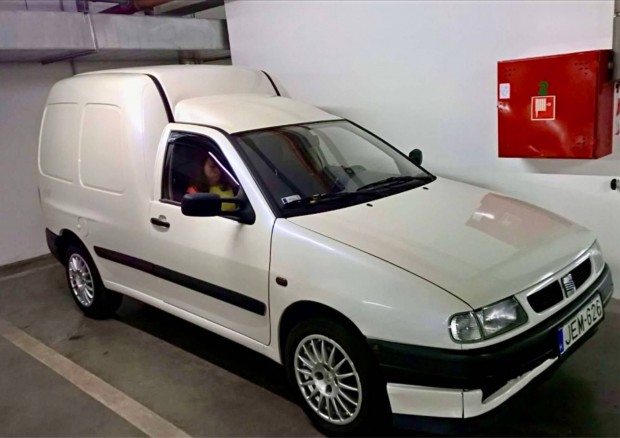 Seat Inca 1.9 dzel gyngyhz fnyezssel