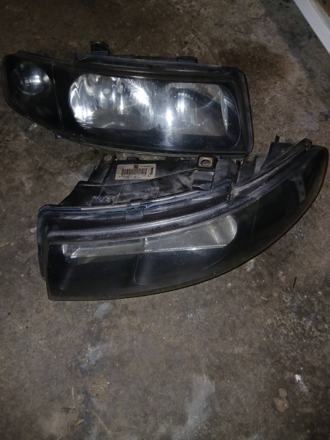 Seat Leon Els� f�nysz�r�k 