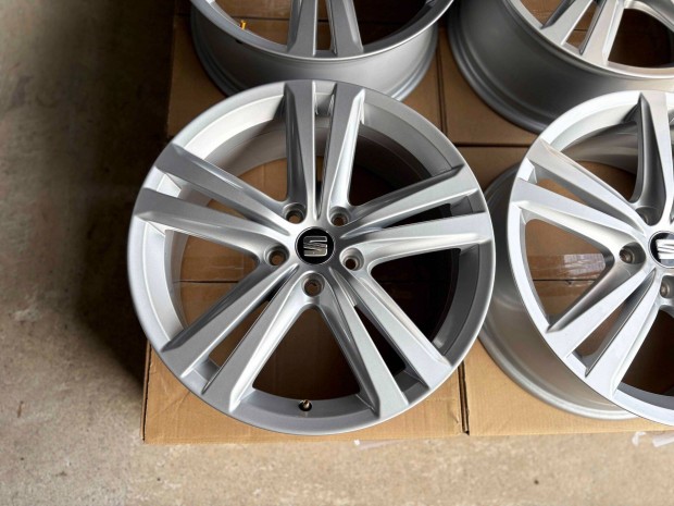 Seat Leon III 18" 5x112 gy�ri alufelni elad� 18 coll Altea Cupra
