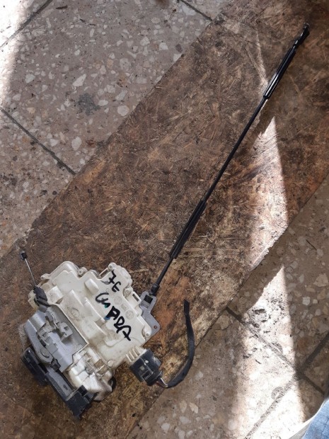 Seat Leon II Cupra Jobb Els� Ajt� Z�rszerkezet + K�zpontiz�r Motor