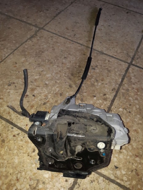 Seat Leon II Cupra Jobb H�ts� Ajt� Z�rszerkezet + K�zpontiz�r Motor