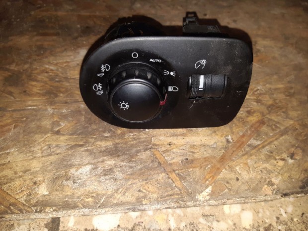 Seat Leon II Cupra Vil�g�t�skapcsol� + F�nysz�r� Magass�g �ll�t�