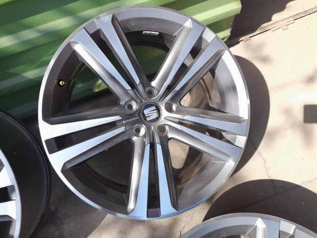 Seat Leon cupra VW Golf GTI gyri alufelni 5x112 19"