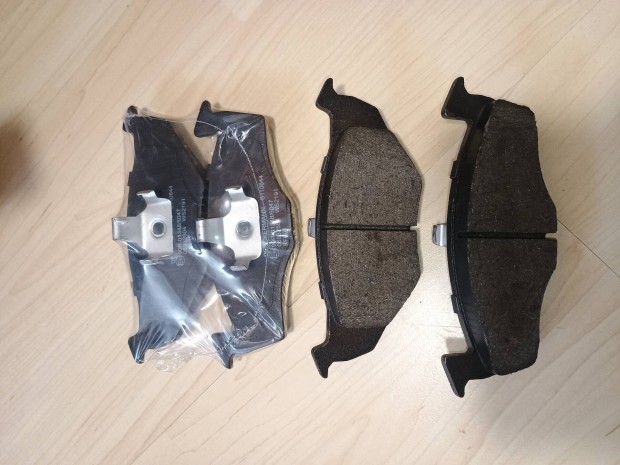 Seat Skoda VW első tárcsafék betét készlet Denckermann