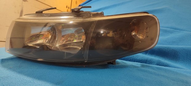Seat Toledo/ Leon bal első fényszóró / lámpa