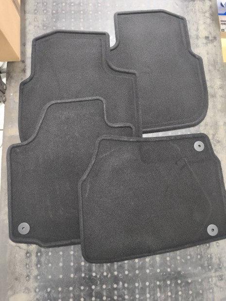 Seat Toledo gy�ri sz�vetsz�nyeg garnit�ra