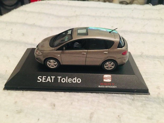 Seat Toledo kisaut 1:43, modell, makett