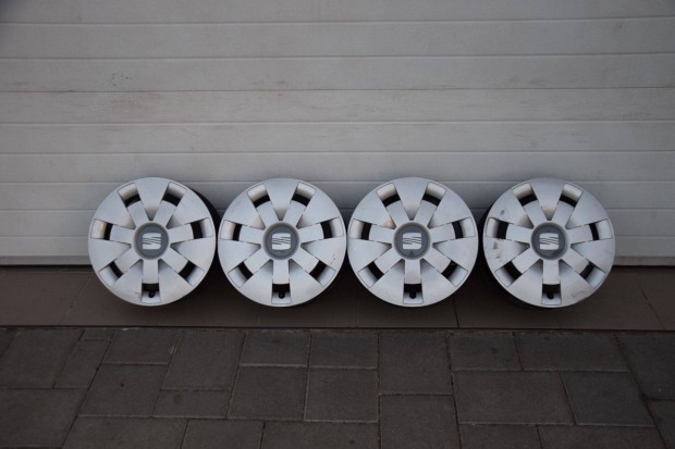 Seat, Seat Ibiza 14-es dsztrcsa garnitra