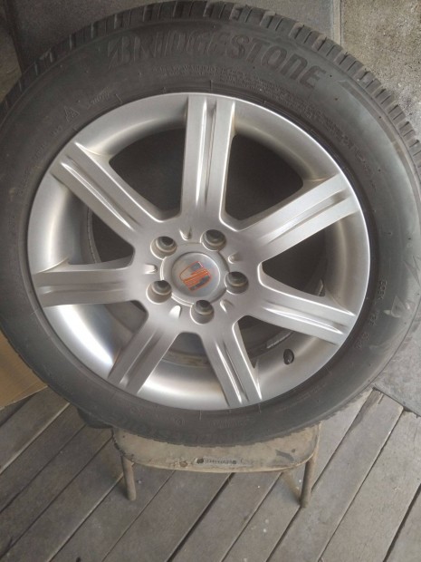 Seat alufelni 16"-os 5x112-es tli gumival