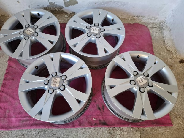 Seat alufelni garnitra