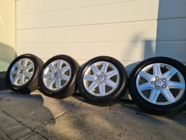 Seat gyri alufelni 16" Dunlop nyri autgumival