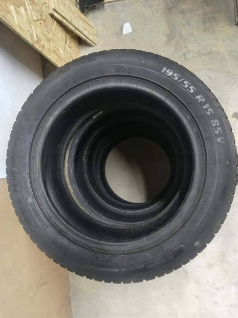 Sebring 195/55r15 85V �jszer� ny�ri gumi szett