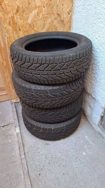 Sebring 225/55 R17 101V téligumi szett (4 db) használt