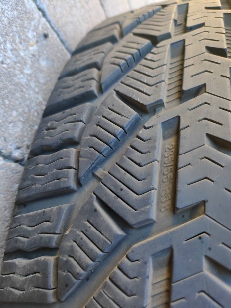 Sebring 235/55/18 T�li gumi elad�