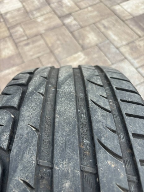 Sebring UHP 225/45 R17 nyri gumi