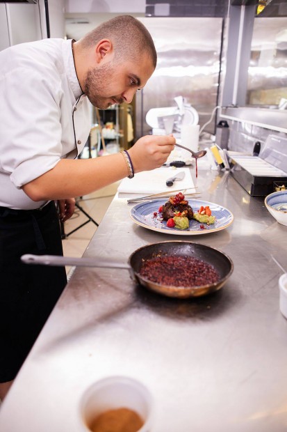 Séf (Chef), konyhafőnök munkatársat keresünk debreceni éttermünkbe